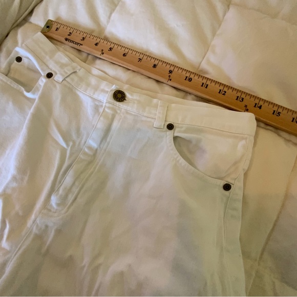 Jones Wear Sport Shorts White Stretch Five Pocket Cuffs High Waist Size 8 - Picture 5 of 8